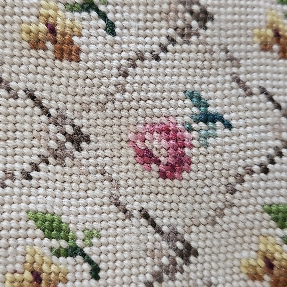 Vintage Floral 1950s 60s Needlepoint hand bag - Picture 9 of 10
